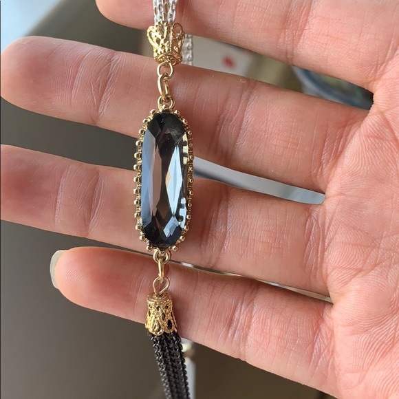 Black/white/Gold toned Necklace - Picture 2 of 8